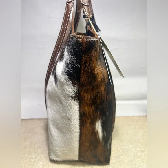 Viral Cavalcanti Cowhide Bag! - Picture 5 of 10